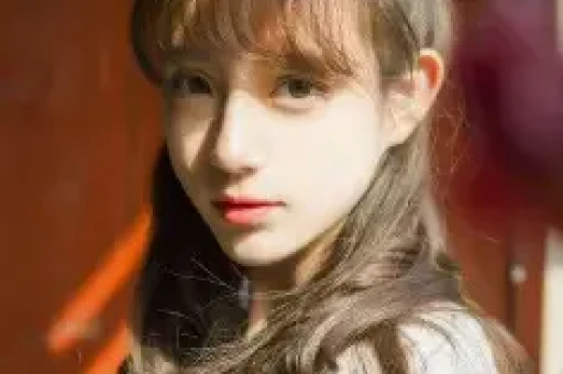 吃瓜群众吵翻！网红爆料是真是假？鹿晗直接报警让她求锤得锤